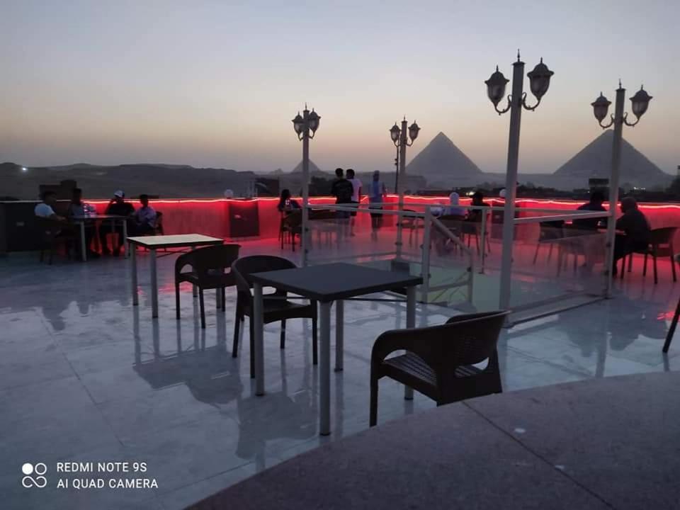 Khufu Pyramids Hotel Kafrat al Jabal Exterior foto